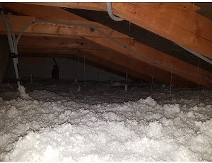 Výsledná sněhová vrstva minerální skelné izolace Supafil Loft